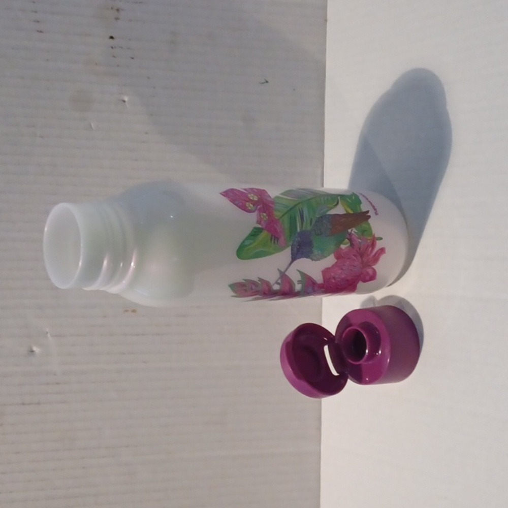 4/$60 New Hummingbird Tupperware Eco Water Bottle - Medium (750 mL)